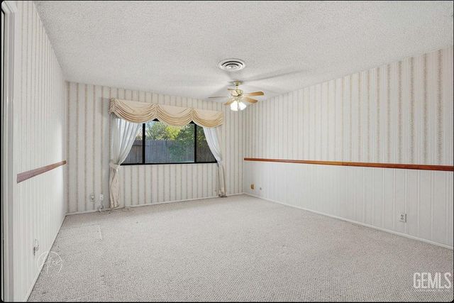 5401 Burning Tree Court, Bakersfield, CA 93309