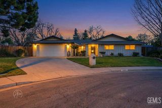 5401 Burning Tree Court, Bakersfield, CA 93309