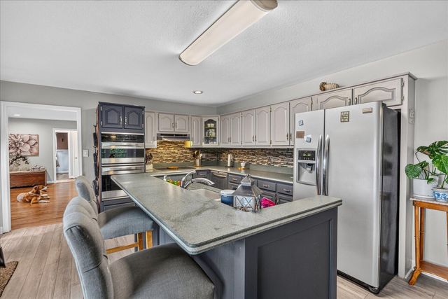 11648 Hixson Pike, Soddy Daisy, TN 37379