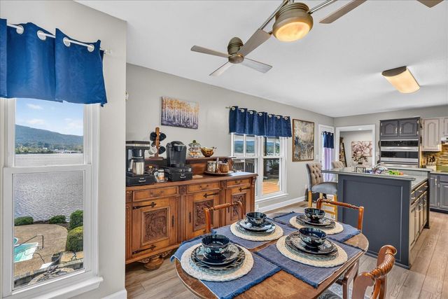 11648 Hixson Pike, Soddy Daisy, TN 37379