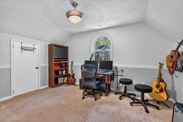 11648 Hixson Pike, Soddy Daisy, TN 37379