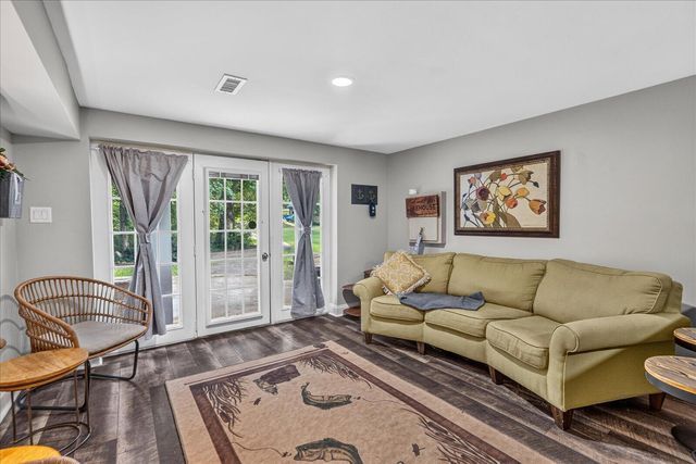 11648 Hixson Pike, Soddy Daisy, TN 37379