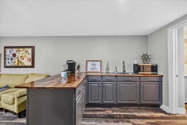 11648 Hixson Pike, Soddy Daisy, TN 37379