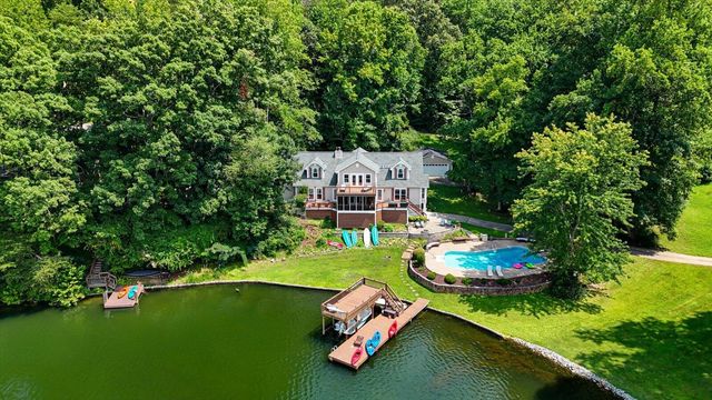 11648 Hixson Pike, Soddy Daisy, TN 37379