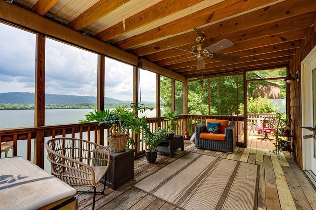 11648 Hixson Pike, Soddy Daisy, TN 37379
