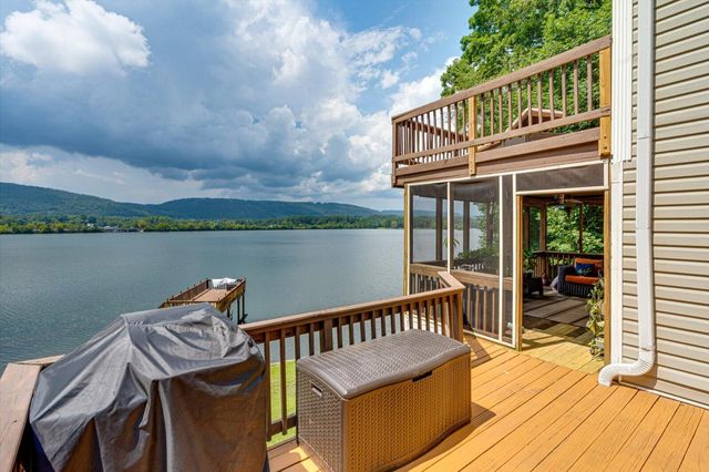11648 Hixson Pike, Soddy Daisy, TN 37379