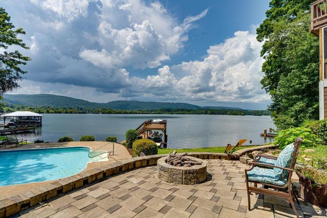 11648 Hixson Pike, Soddy Daisy, TN 37379