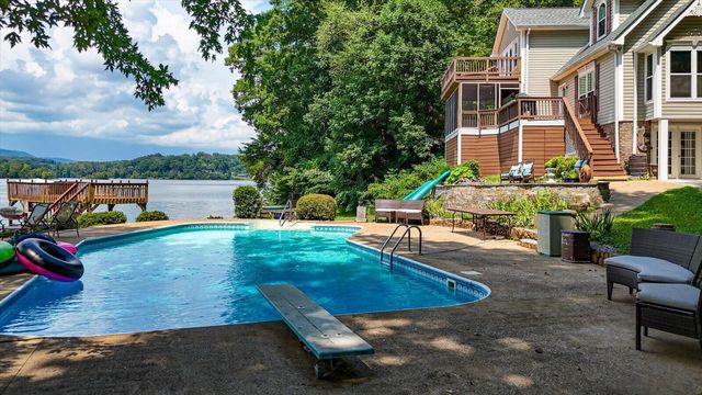 11648 Hixson Pike, Soddy Daisy, TN 37379