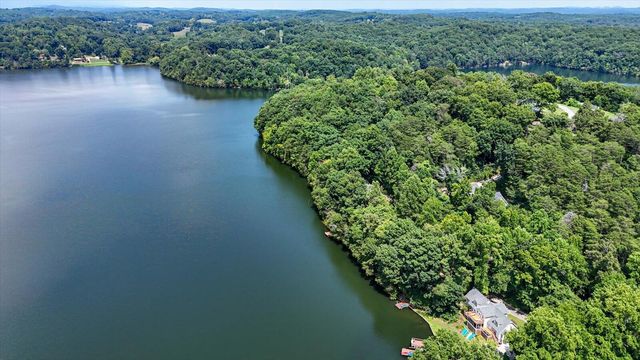 11648 Hixson Pike, Soddy Daisy, TN 37379
