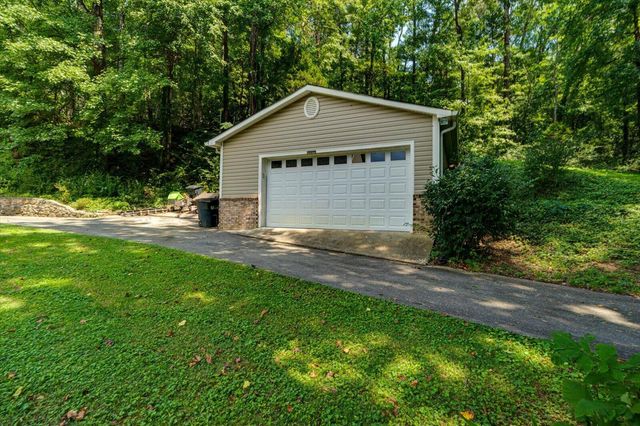 11648 Hixson Pike, Soddy Daisy, TN 37379