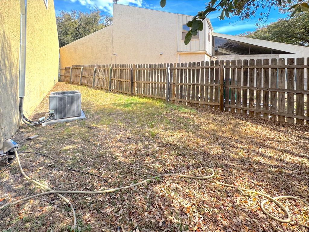 Image 20 of property listing at 2542 Lindenwood Drive, San Angelo, TX 76904