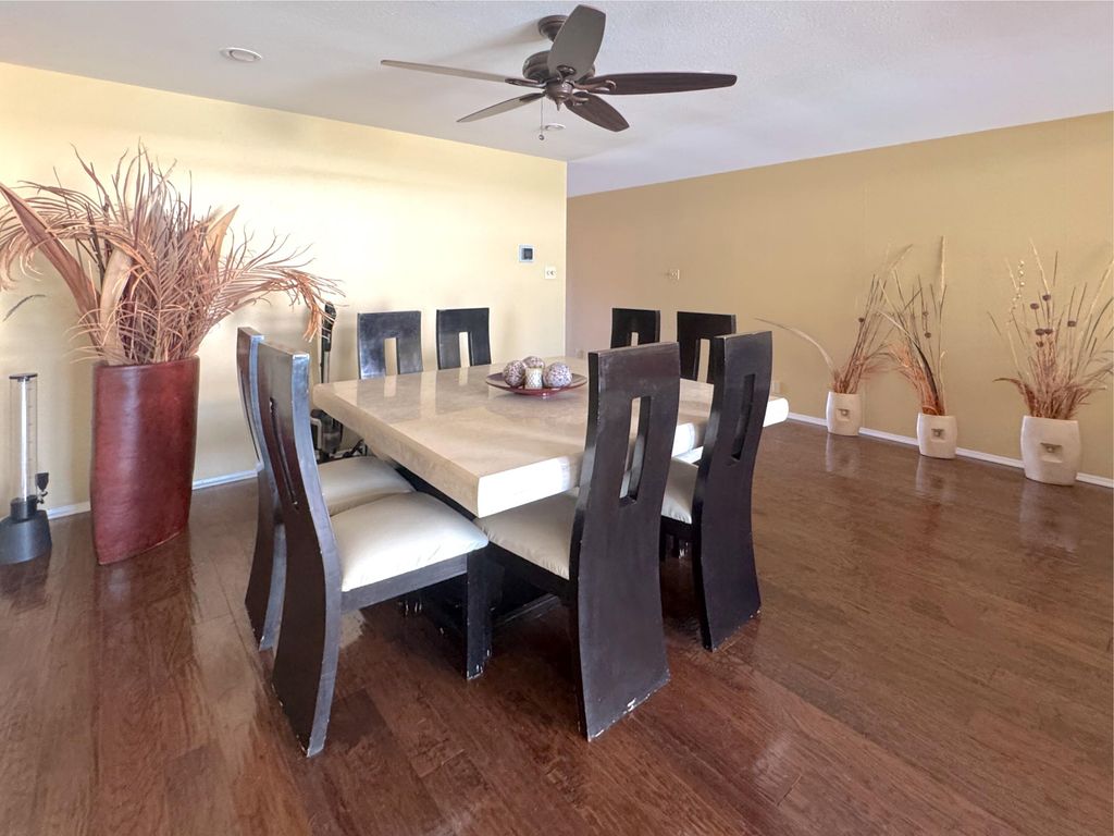 Image 5 of property listing at 2542 Lindenwood Drive, San Angelo, TX 76904