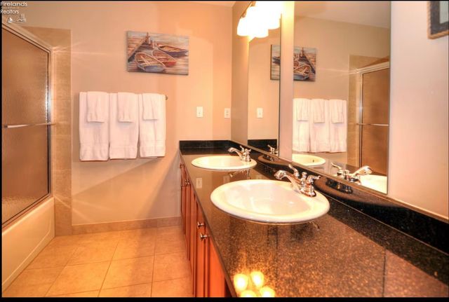 401 W Shoreline Dr Unit 233, Sandusky, OH 44870