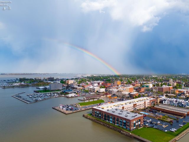 401 W Shoreline Dr Unit 233, Sandusky, OH 44870