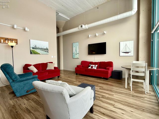 401 W Shoreline Dr Unit 233, Sandusky, OH 44870