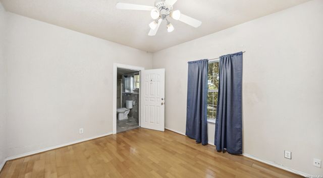 217 SKY VIEW DR, Adkins, TX 78101