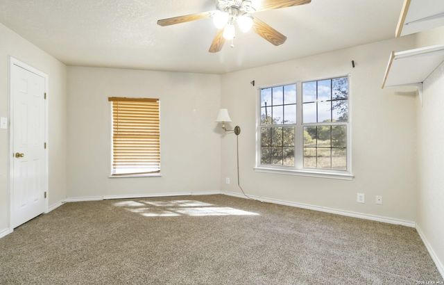 217 SKY VIEW DR, Adkins, TX 78101