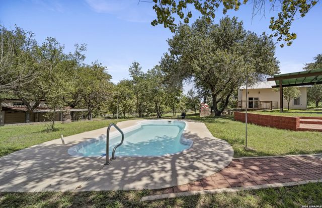 217 SKY VIEW DR, Adkins, TX 78101