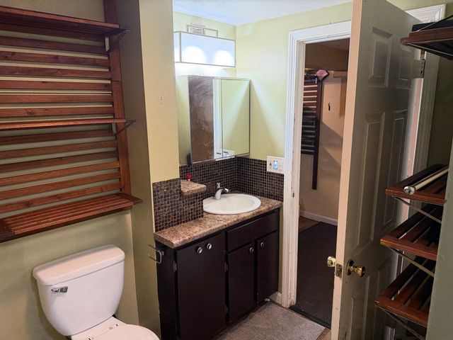 19 Lafrance Ct, New Bedford, MA 02740