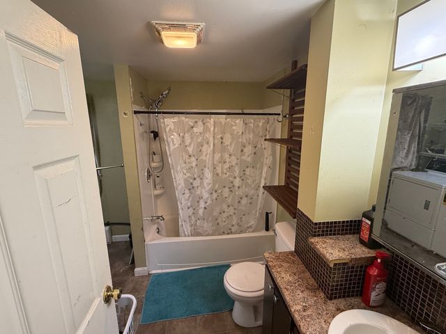 19 Lafrance Ct, New Bedford, MA 02740