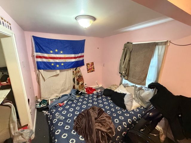 19 Lafrance Ct, New Bedford, MA 02740