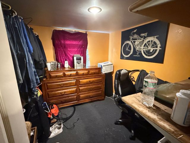19 Lafrance Ct, New Bedford, MA 02740