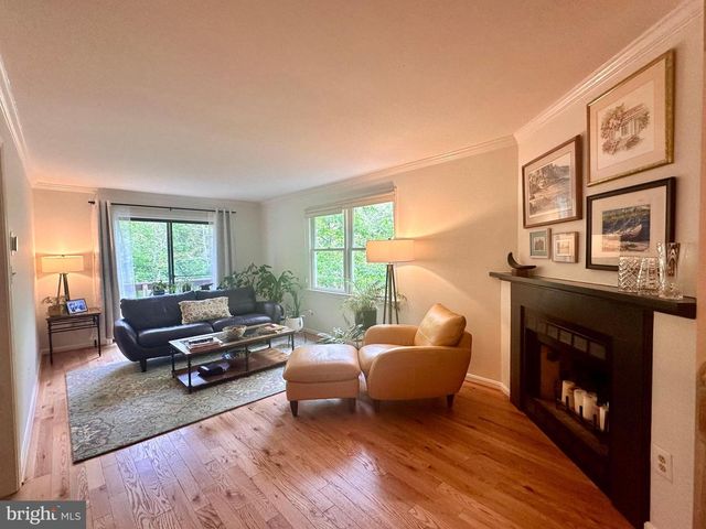 7929 VALLEYFIELD DR, Springfield, VA 22153