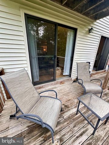 7929 VALLEYFIELD DR, Springfield, VA 22153