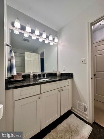 7929 VALLEYFIELD DR, Springfield, VA 22153