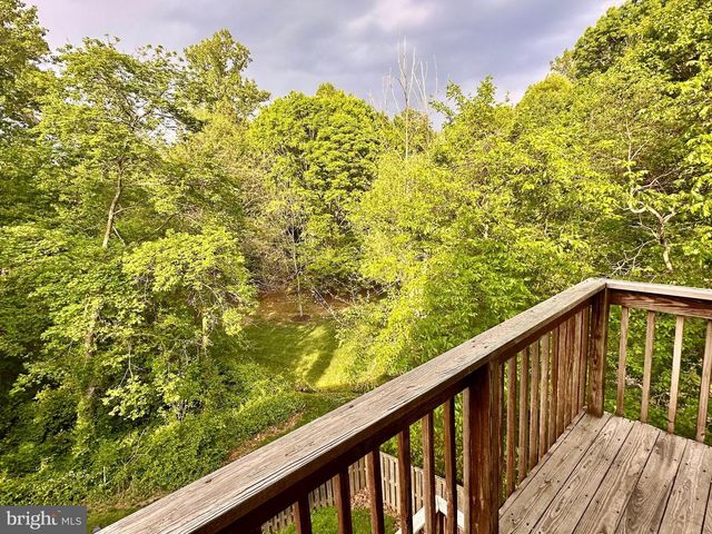 7929 VALLEYFIELD DR, Springfield, VA 22153