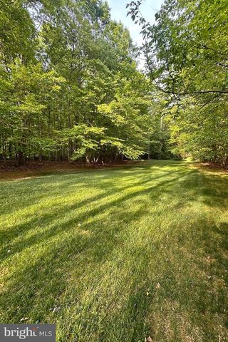 7929 VALLEYFIELD DR, Springfield, VA 22153