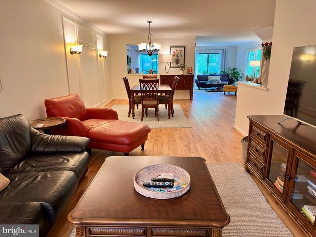 7929 VALLEYFIELD DR, Springfield, VA 22153
