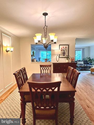 7929 VALLEYFIELD DR, Springfield, VA 22153