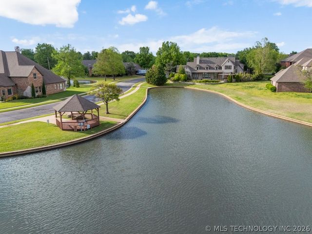 301 E Glendale Street S, Broken Arrow, OK 74011