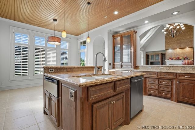 301 E Glendale Street S, Broken Arrow, OK 74011