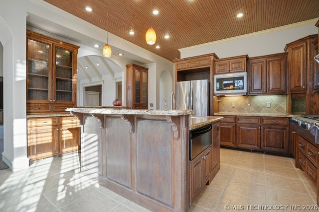 301 E Glendale Street S, Broken Arrow, OK 74011