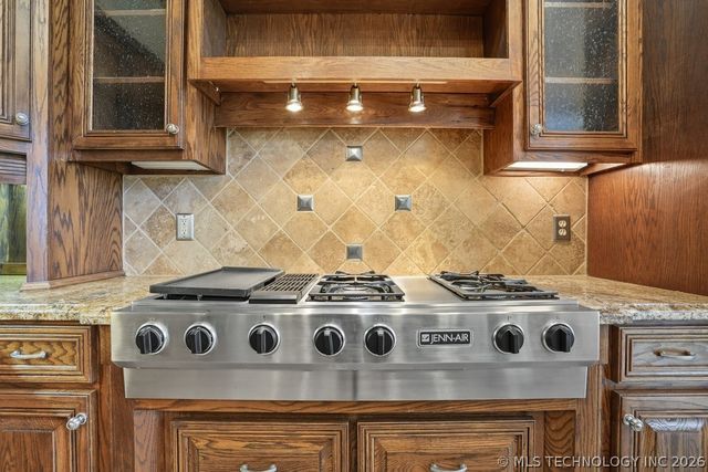 301 E Glendale Street S, Broken Arrow, OK 74011