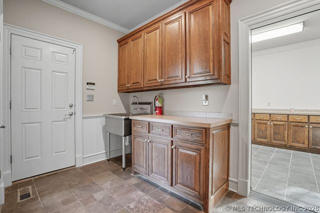 301 E Glendale Street S, Broken Arrow, OK 74011