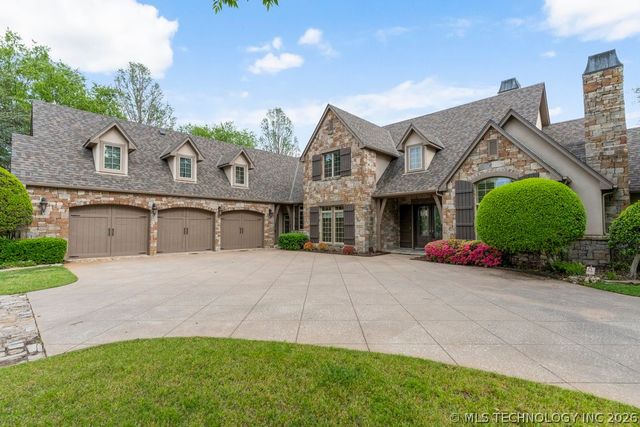 301 E Glendale Street S, Broken Arrow, OK 74011