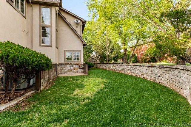 301 E Glendale Street S, Broken Arrow, OK 74011