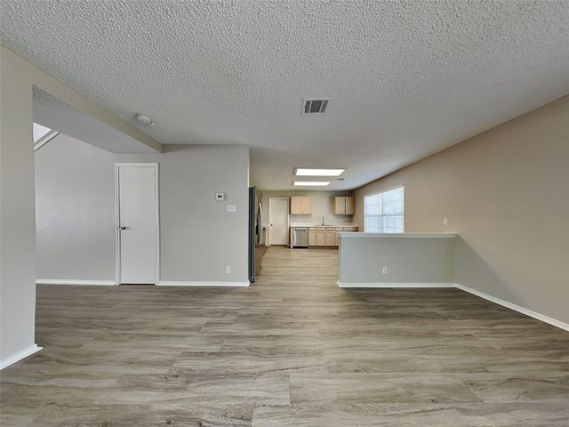 931 Whispering Hollow DR, Kyle, TX 78640