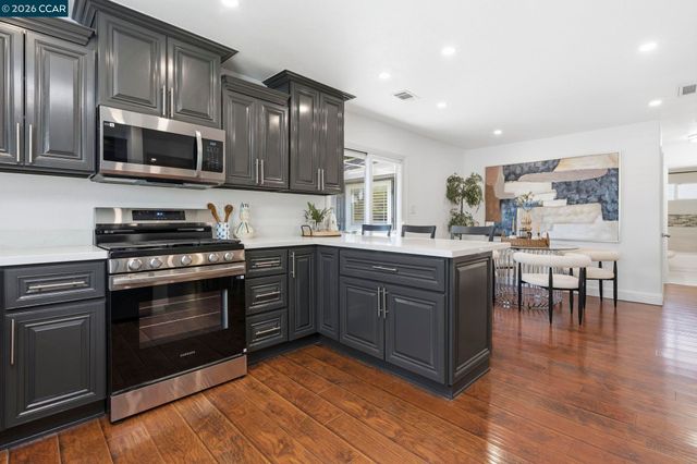 3430 Sanford St, Concord, CA 94520