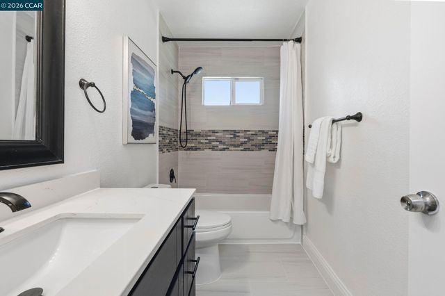 3430 Sanford St, Concord, CA 94520