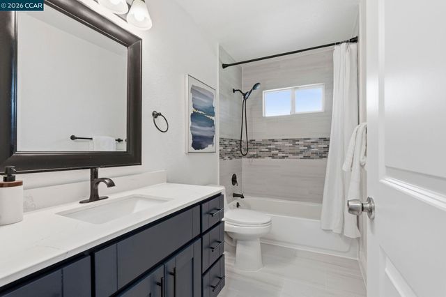 3430 Sanford St, Concord, CA 94520