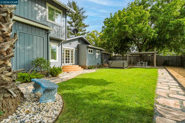 3430 Sanford St, Concord, CA 94520