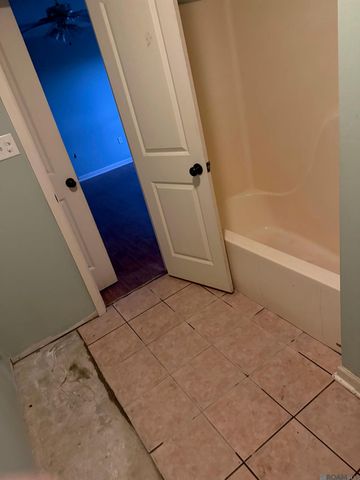 7344 Robinson Dr, Denham Springs, LA 70706