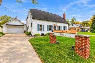 31425 York Street, Fraser, MI 48026