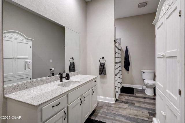 2325 S Kentucky Avenue, Joplin, MO 64804