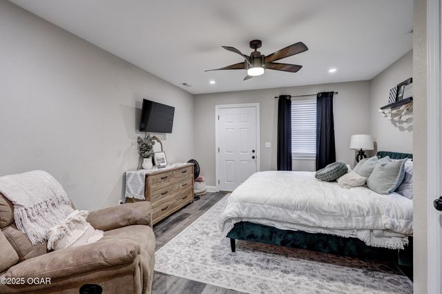 2325 S Kentucky Avenue, Joplin, MO 64804