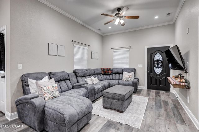 2325 S Kentucky Avenue, Joplin, MO 64804